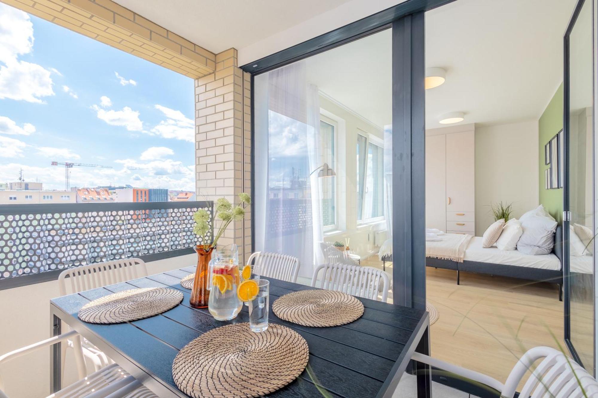 דירות Bright 2Br - 7Th Floor, Balcony, Free Parking By Gravity פראג מראה חיצוני תמונה