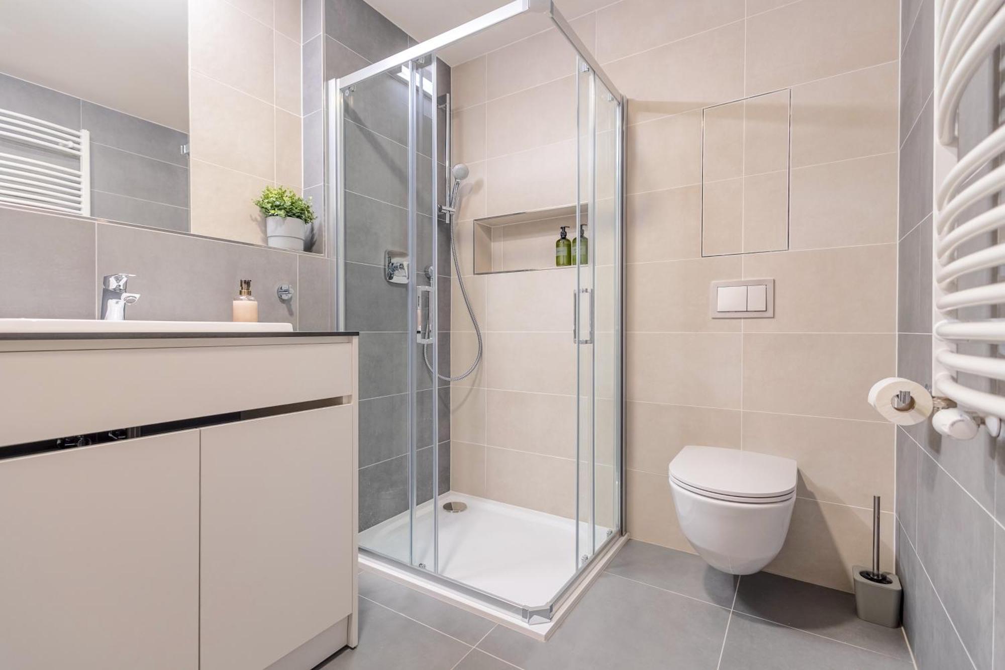 דירות Bright 2Br - 7Th Floor, Balcony, Free Parking By Gravity פראג מראה חיצוני תמונה