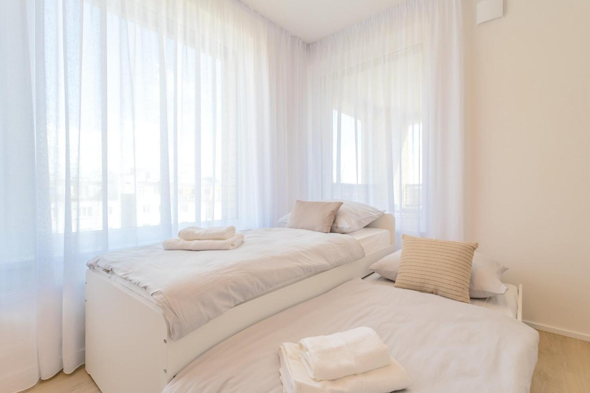 דירות Bright 2Br - 7Th Floor, Balcony, Free Parking By Gravity פראג מראה חיצוני תמונה